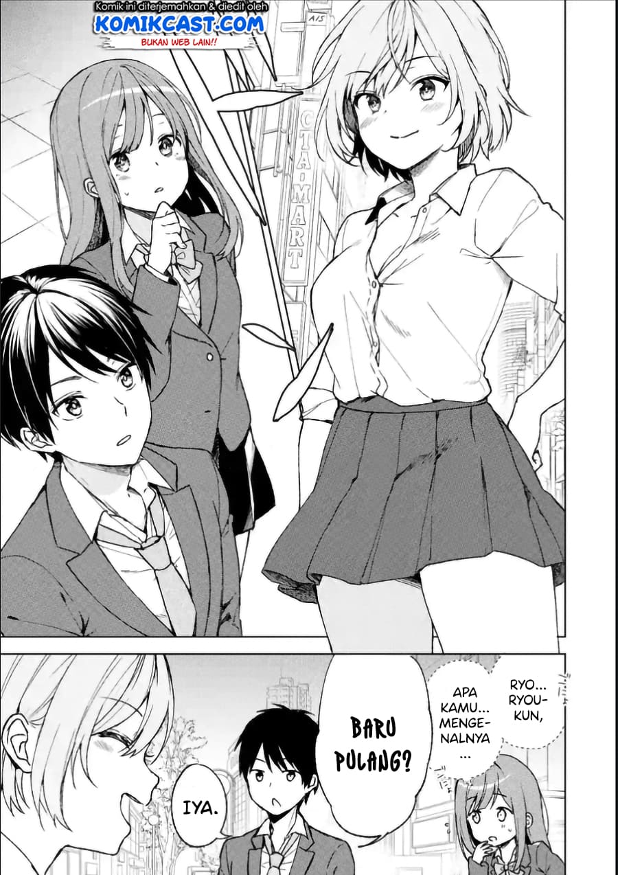 Chikan Saresou ni Natteiru S-kyuu Bishoujo wo Tasuketara Tonari no Seki no Osanajimi datta Chapter 04 Gambar 4